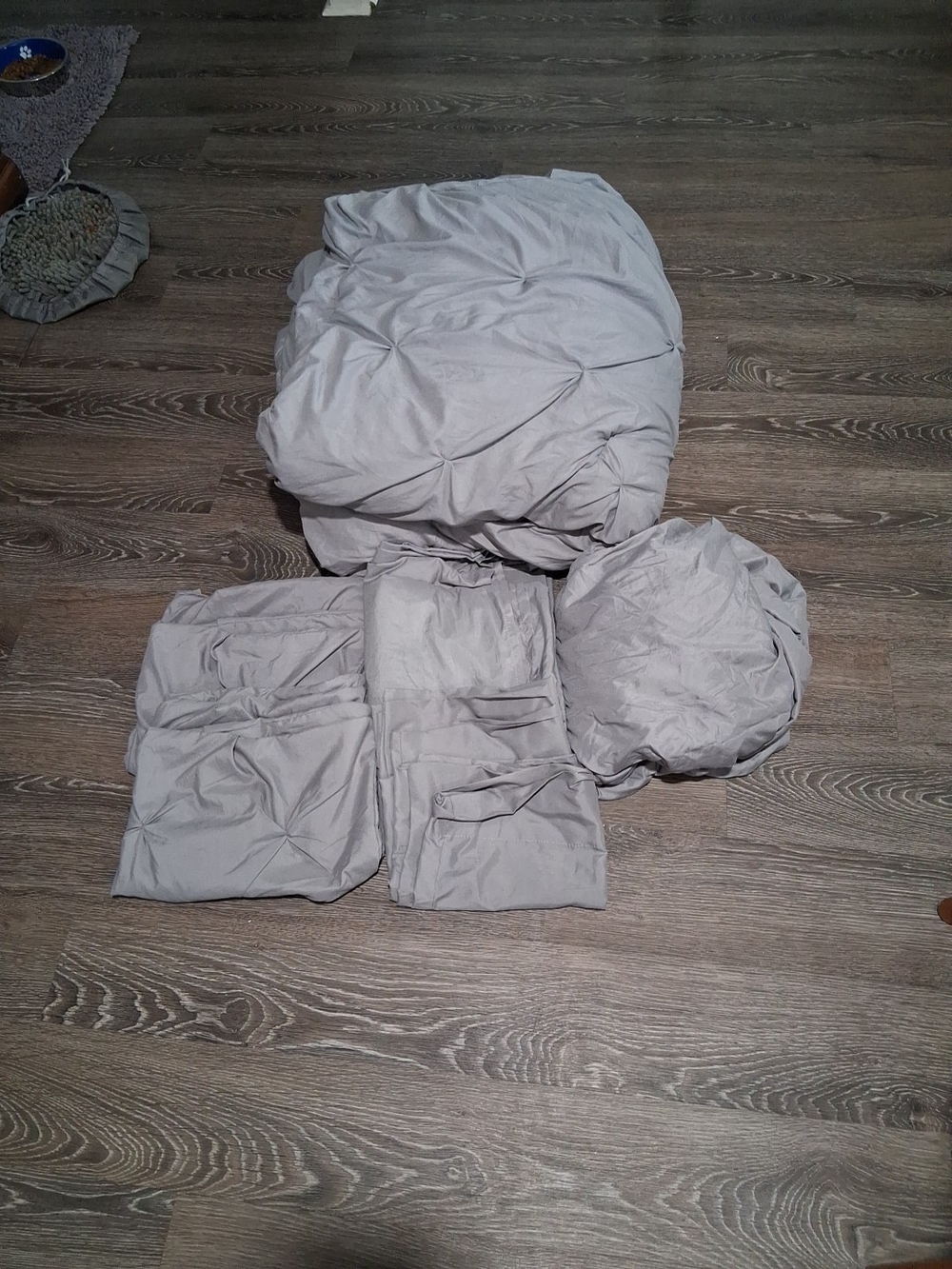 Soft Gray Pintuck Comforter Set - Home Bedding By Bedsure....Full Size